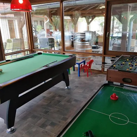 Virag Vendeghaz Hercegkut