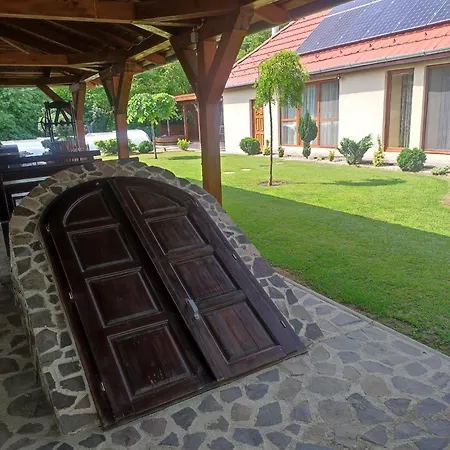 Virag Vendeghaz Daire