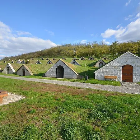 아파트 Virag Vendeghaz *