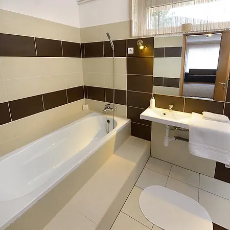 아파트 Virag Vendeghaz *