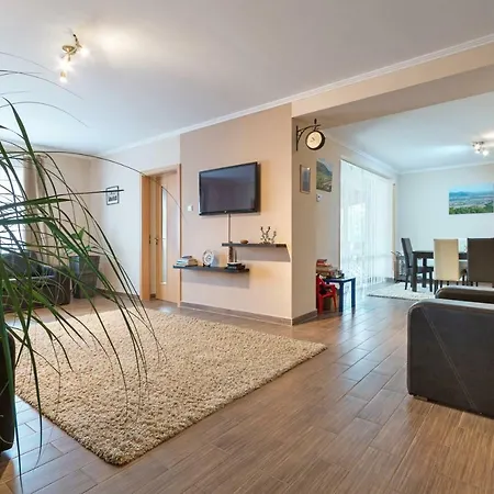 Virag Vendeghaz Apartament Hercegkut