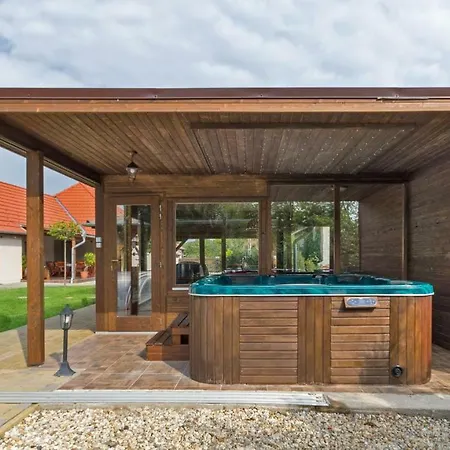 Virag Vendeghaz 아파트